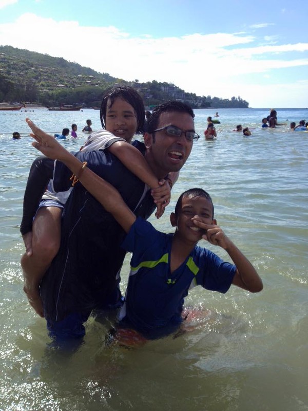 Beach swimming with the kids! Beach swimming with the kids!