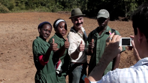 Students and Volunteers On the Ginger Farm